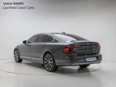 S90