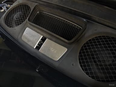910