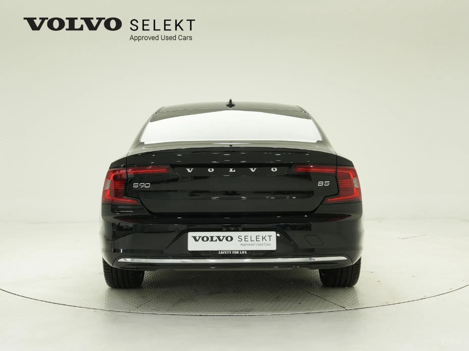 S90