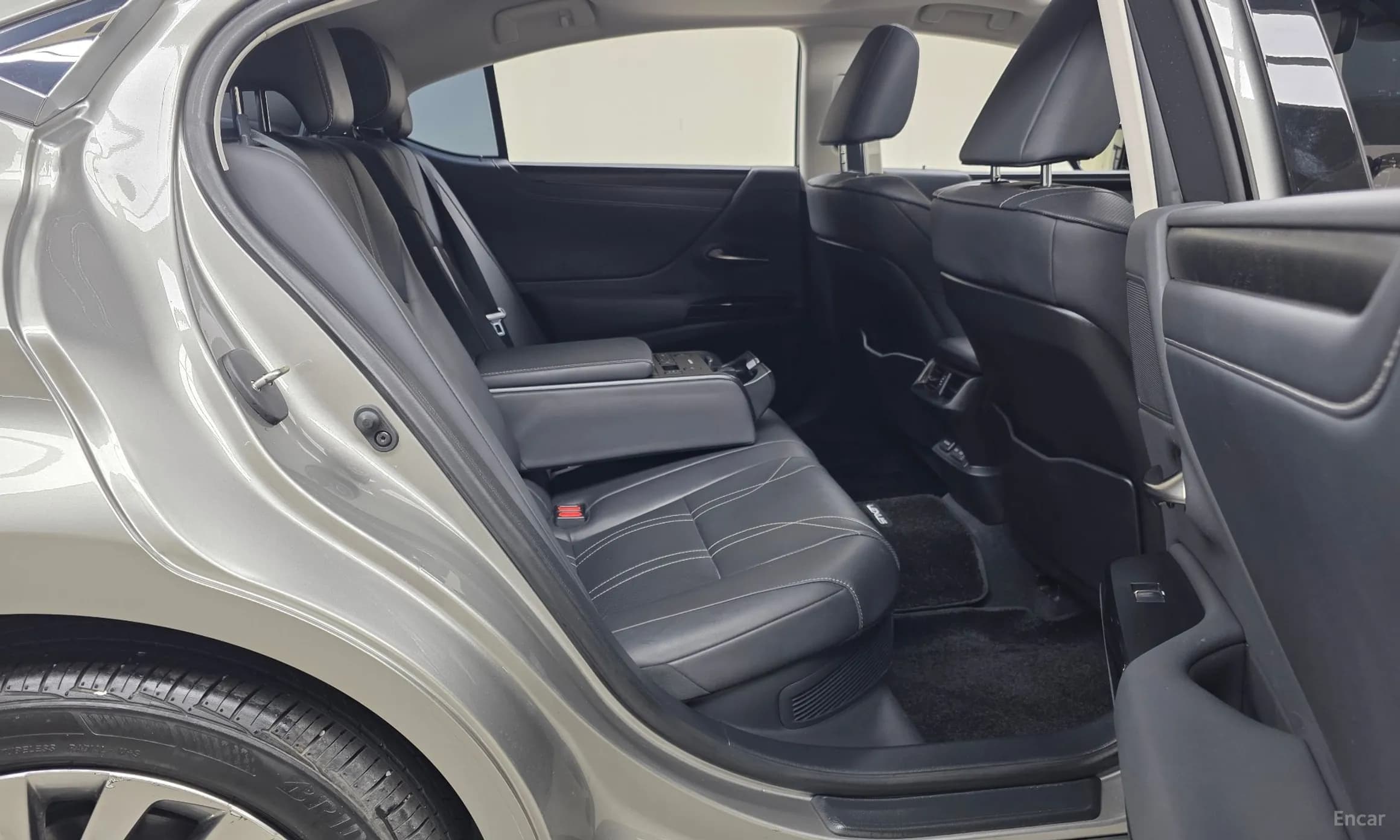 ES300h 7th Generation
