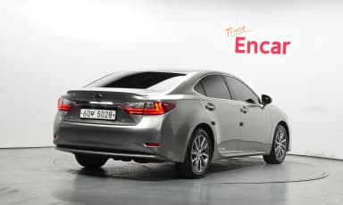 New ES300h