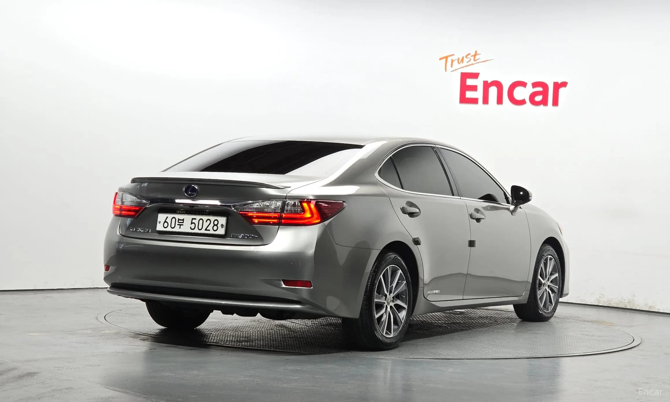 New ES300h