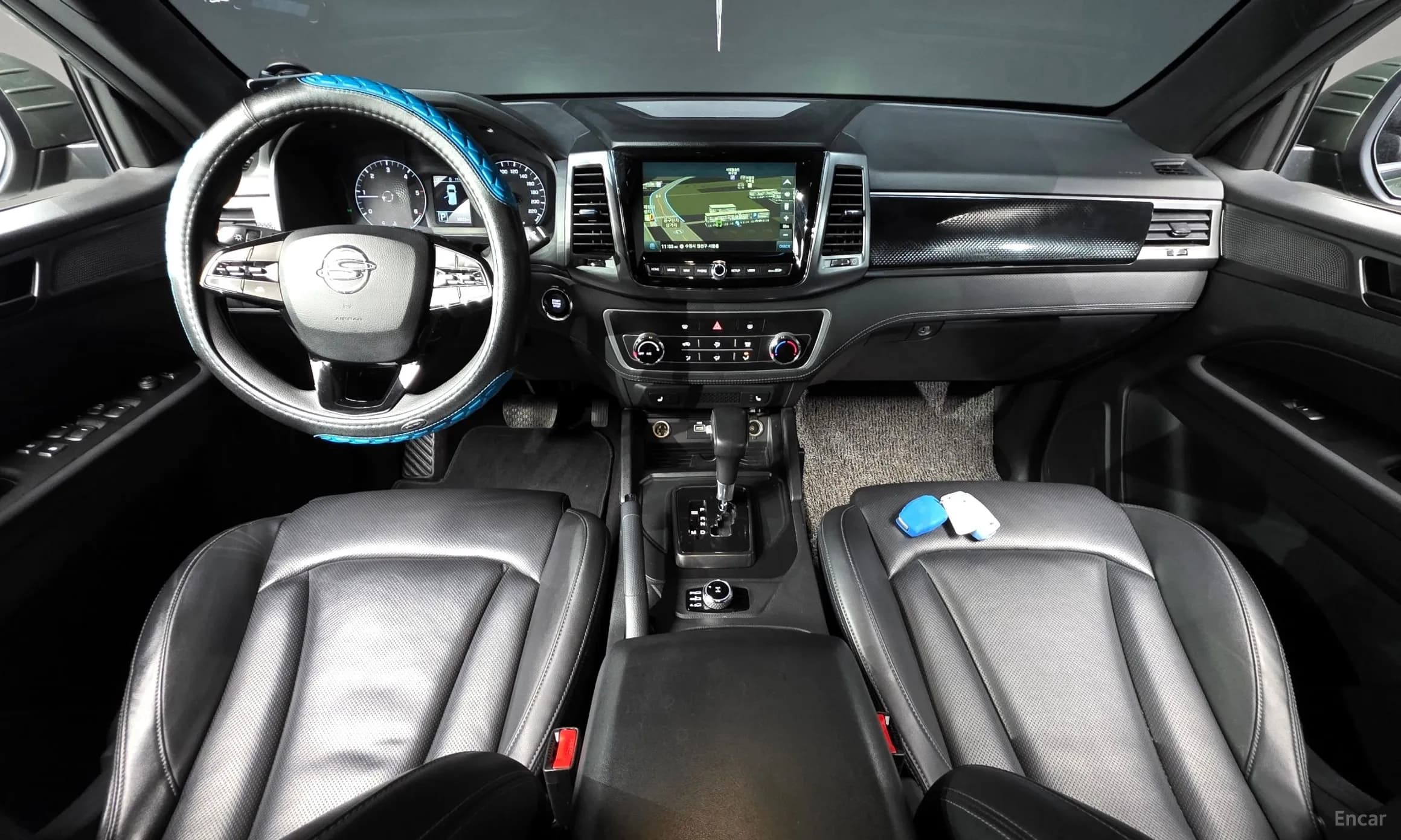 Rexton Sports Khan