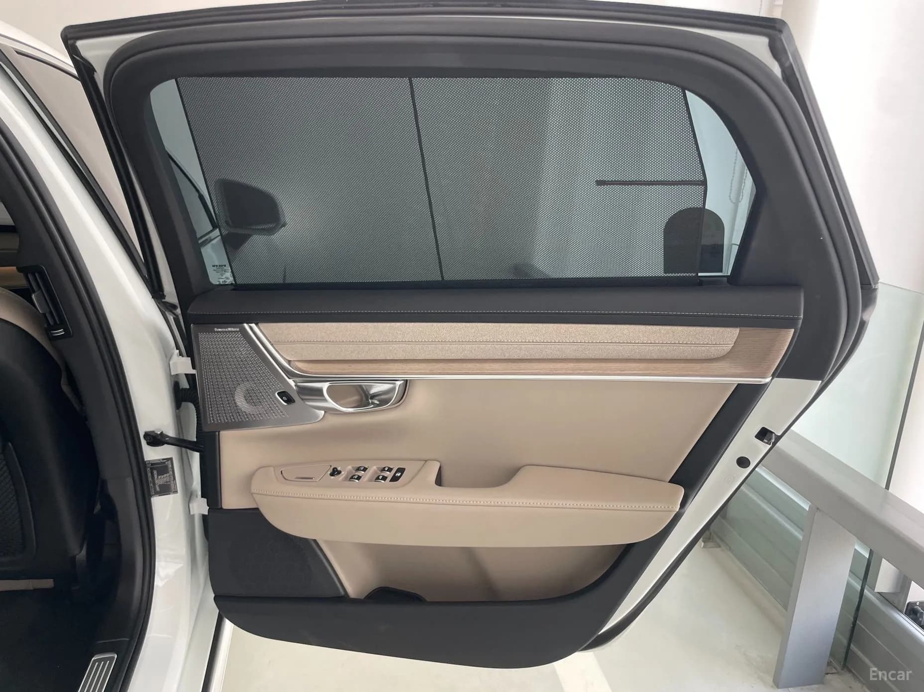S90