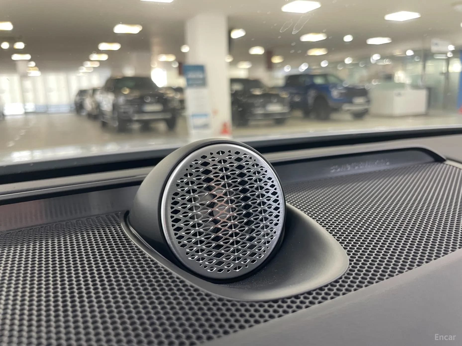 S90