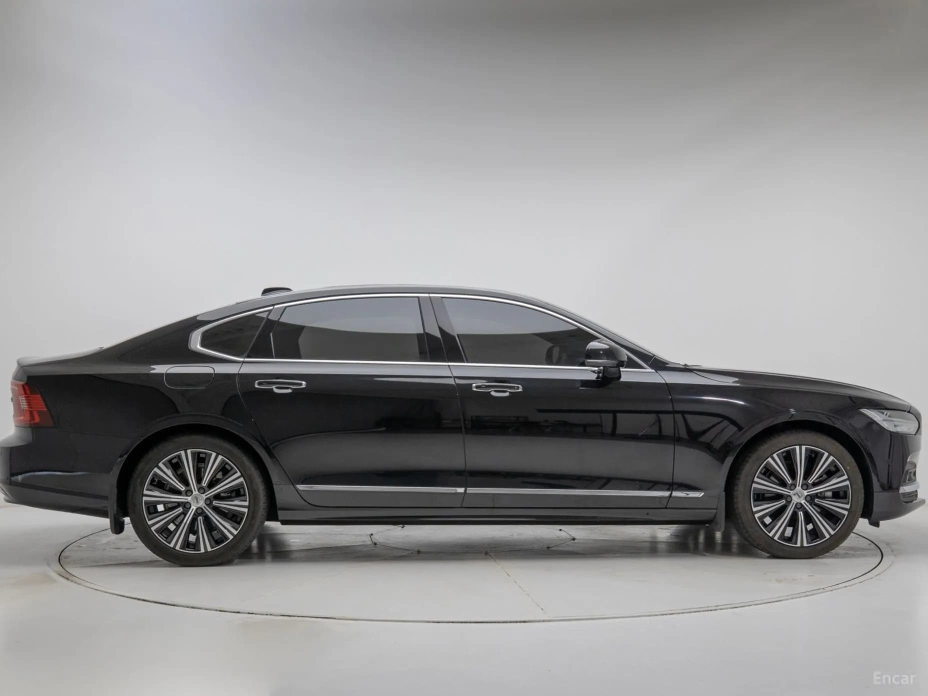 S90