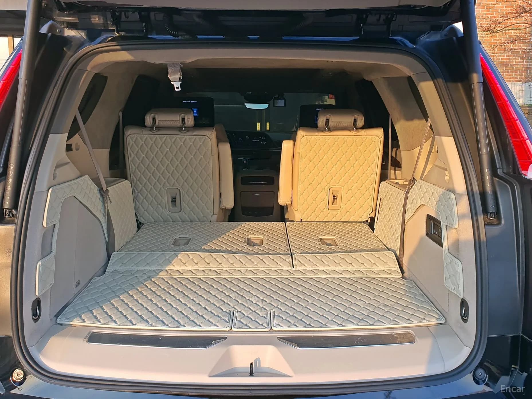Escalade 5th Generation