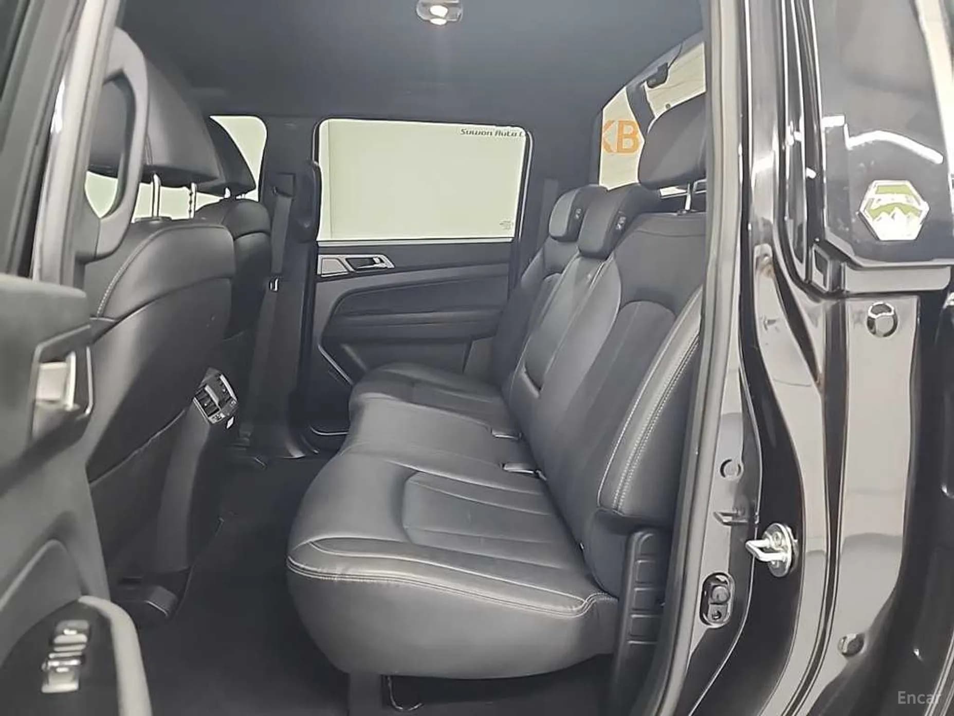 Rexton Sports Khan
