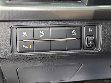 Rexton Sports Khan