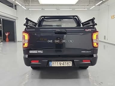 Rexton Sports Khan