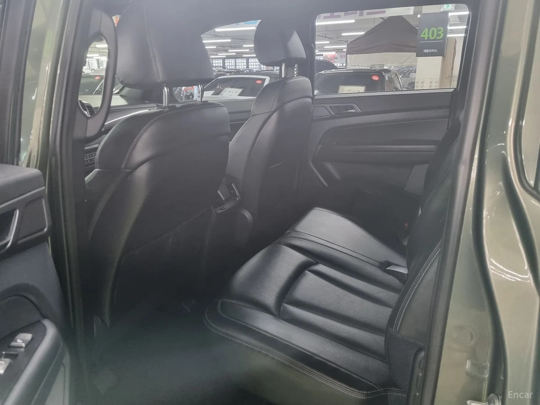 Rexton Sports Khan