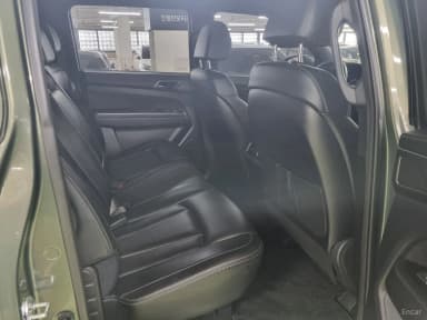 Rexton Sports Khan