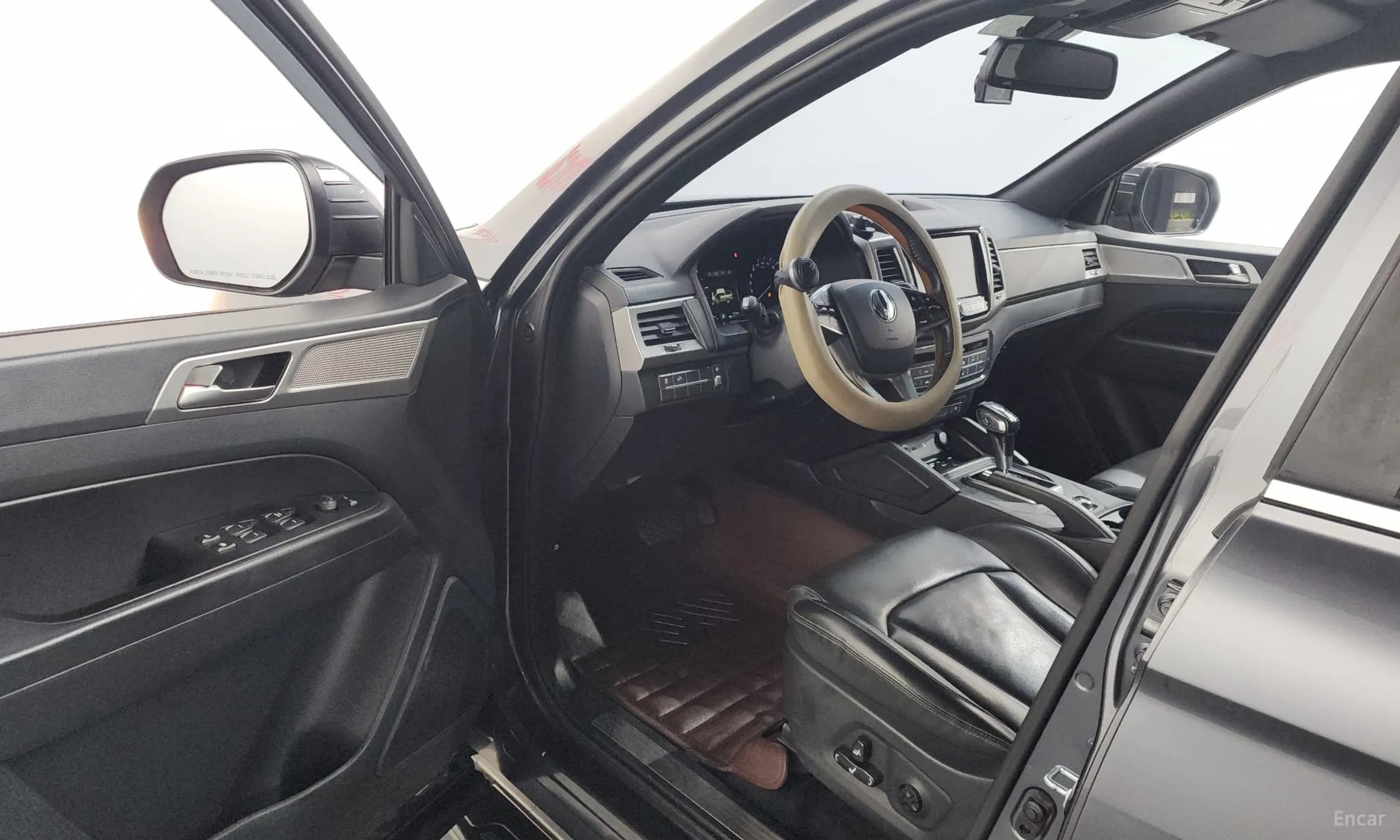 Rexton Sports Khan