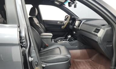 Rexton Sports Khan
