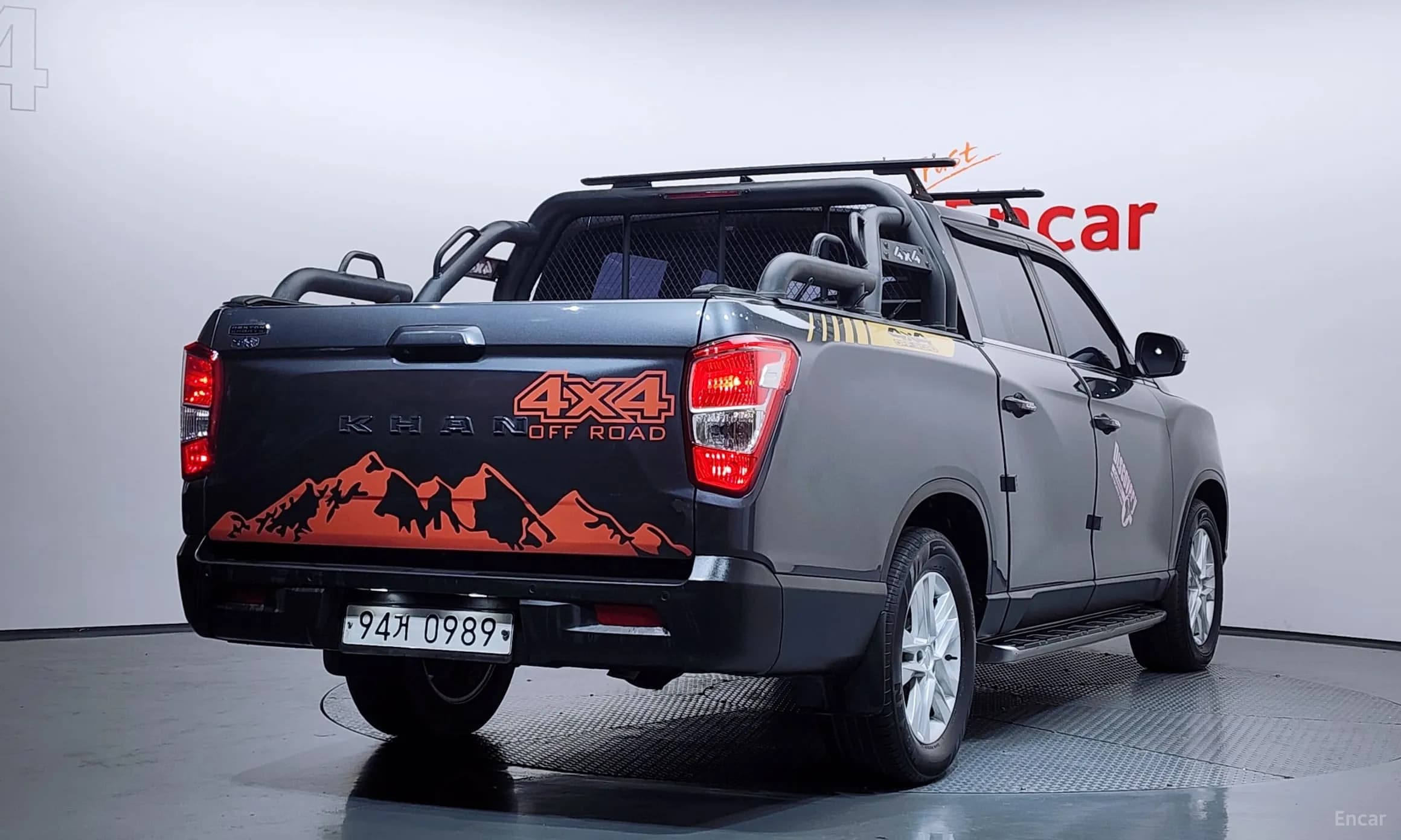Rexton Sports Khan
