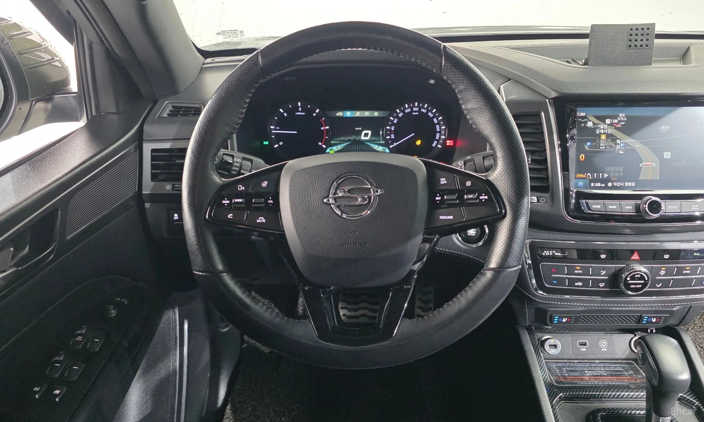 Rexton Sports Khan