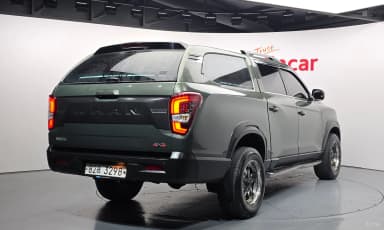 Rexton Sports Khan