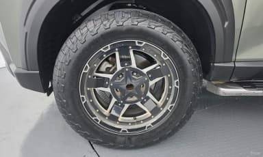 Rexton Sports Khan