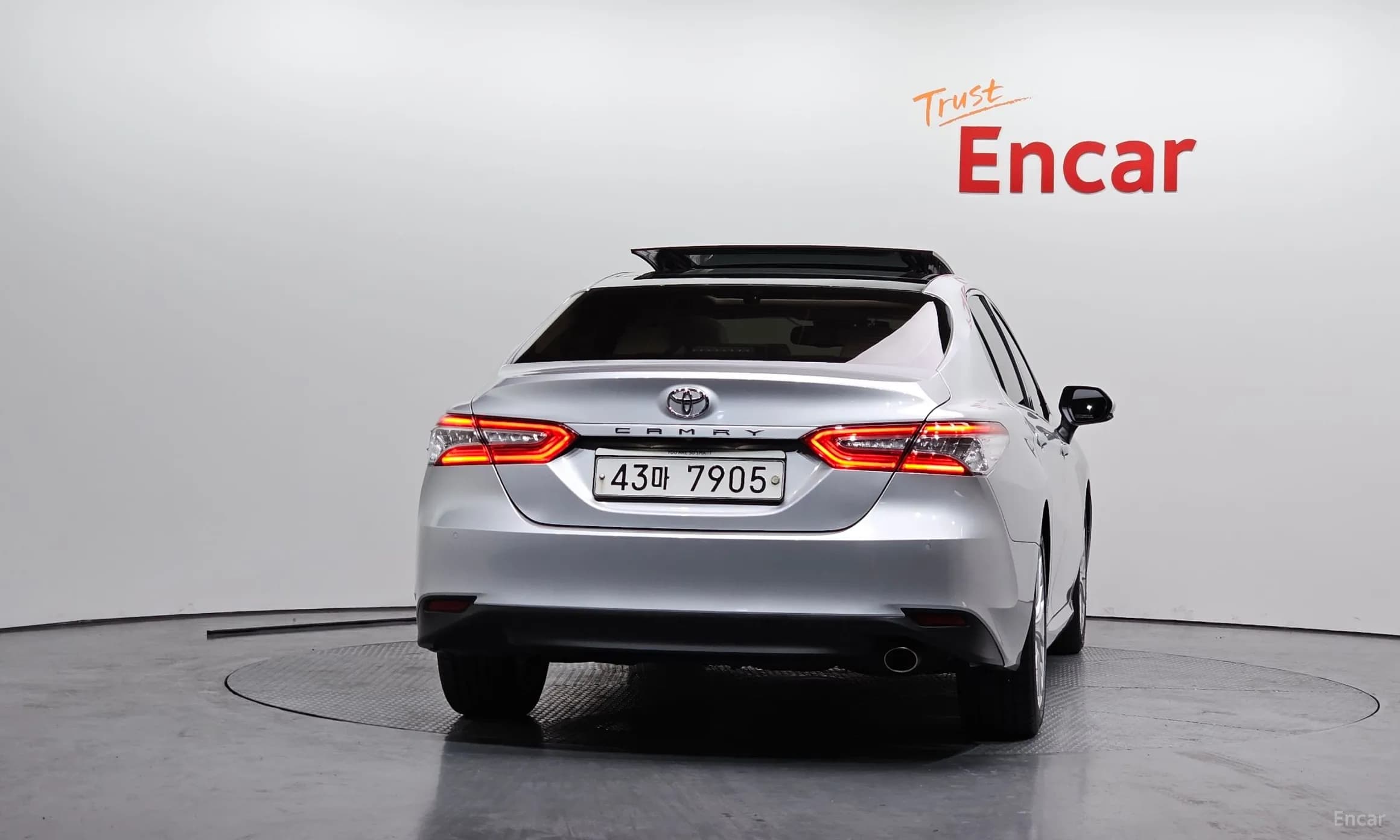 Camry (XV70)