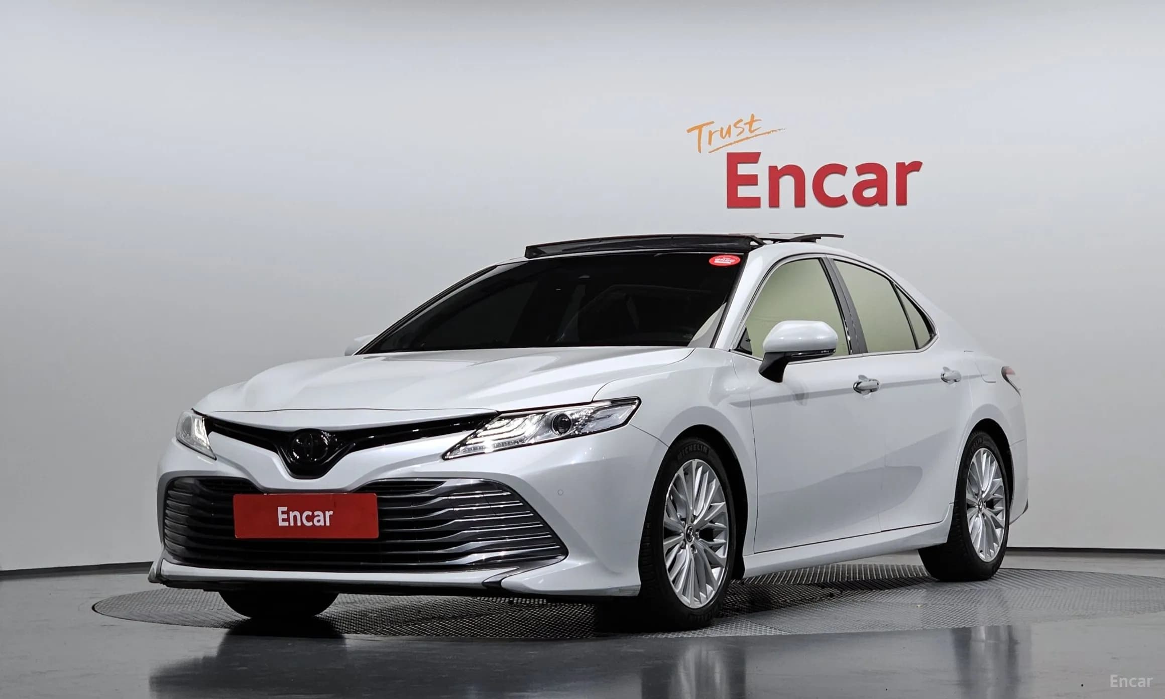 Camry (XV70)