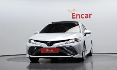 Camry (XV70)