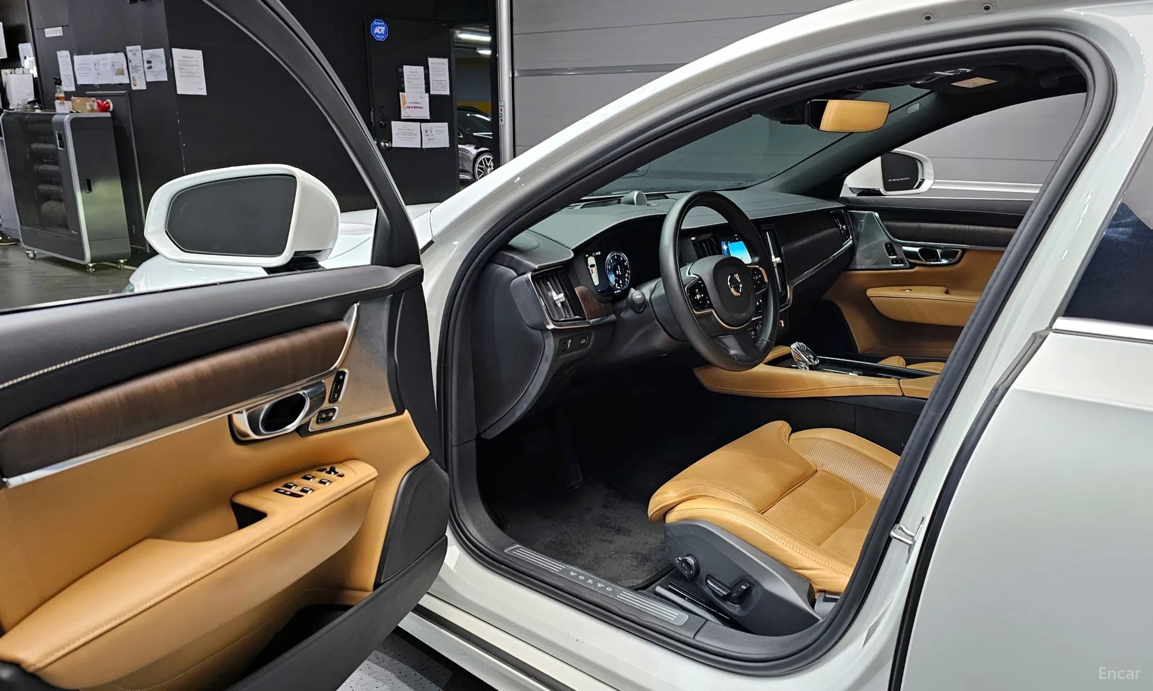 S90