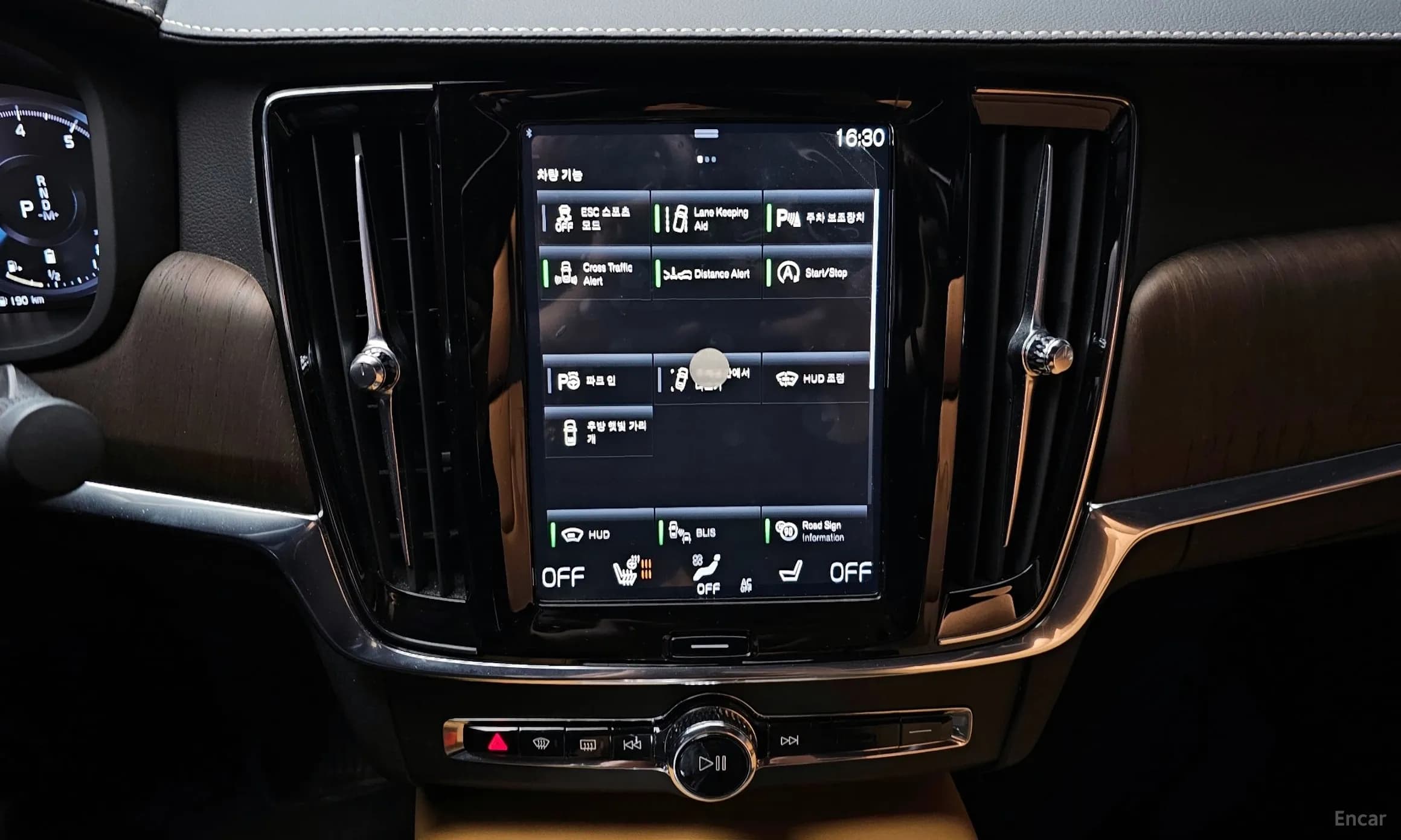 S90