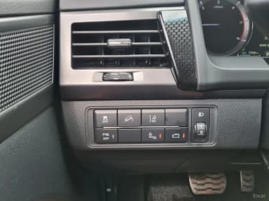 Rexton Sports Khan