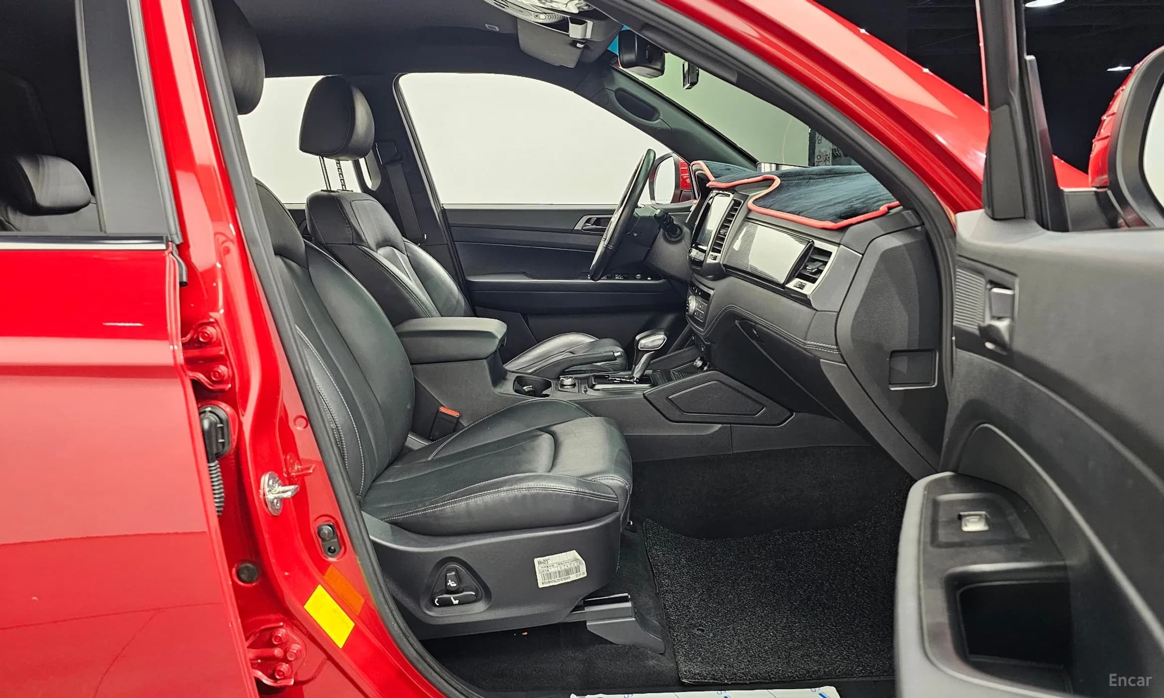 Rexton Sports Khan