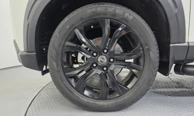 Rexton Sports Khan