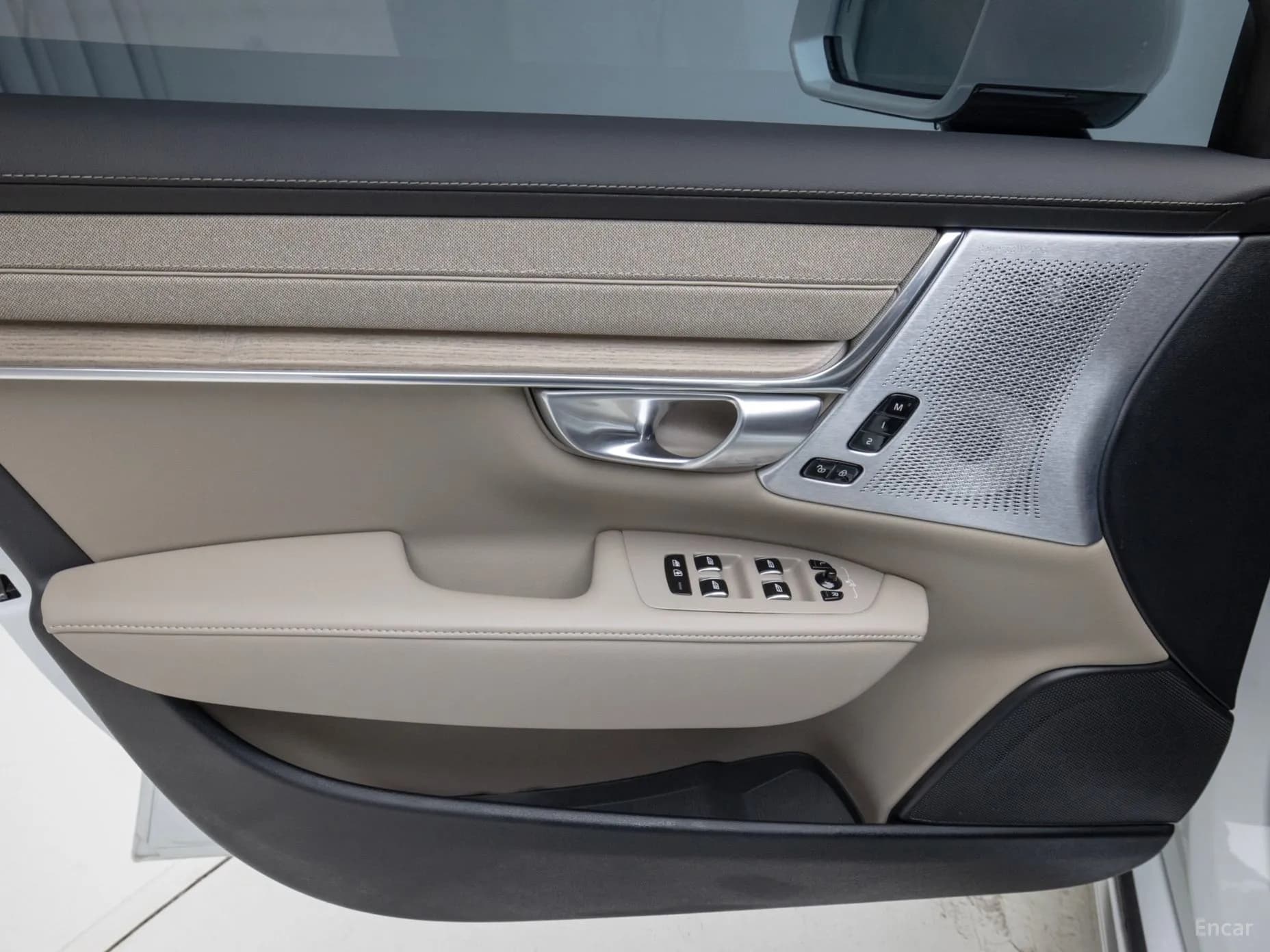 S90