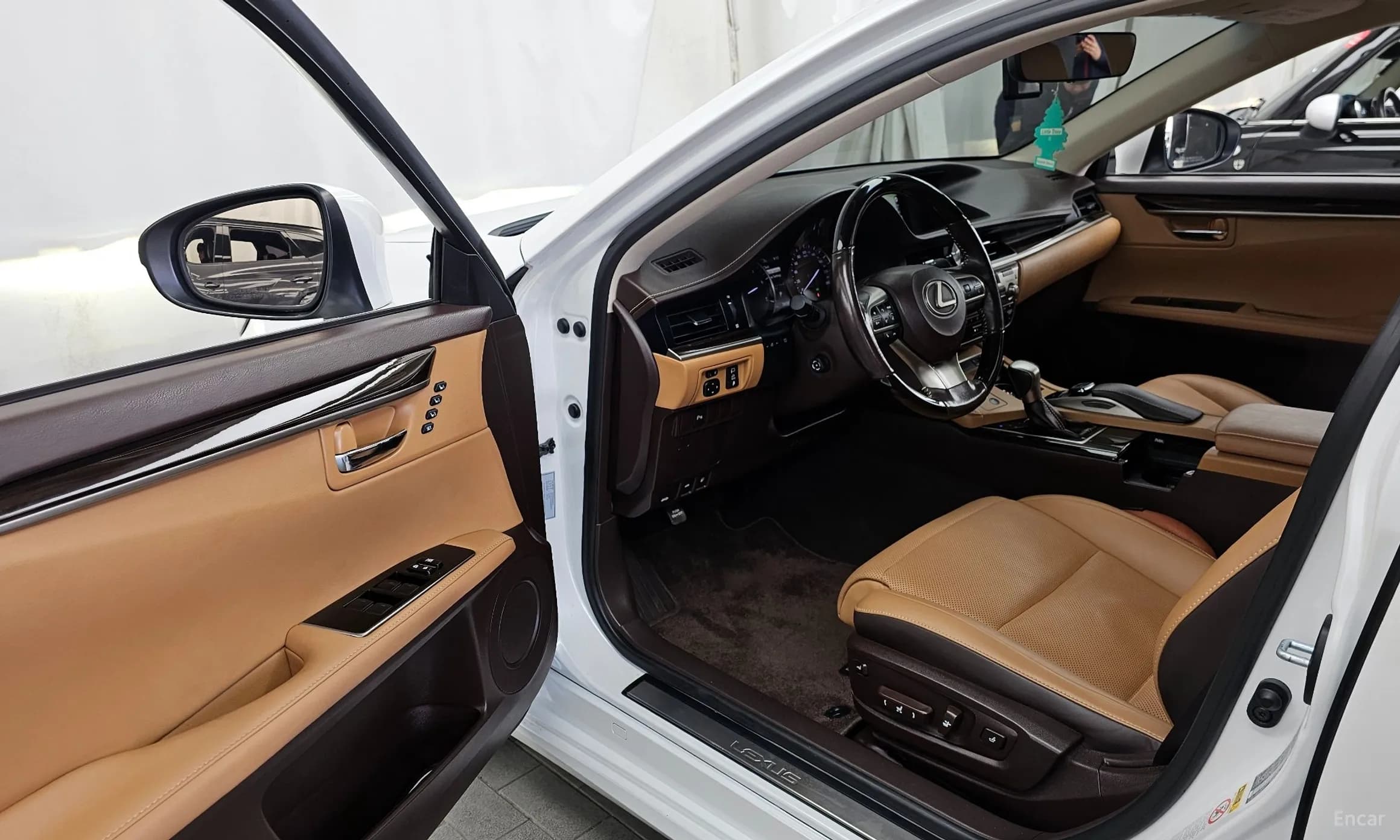 New ES350