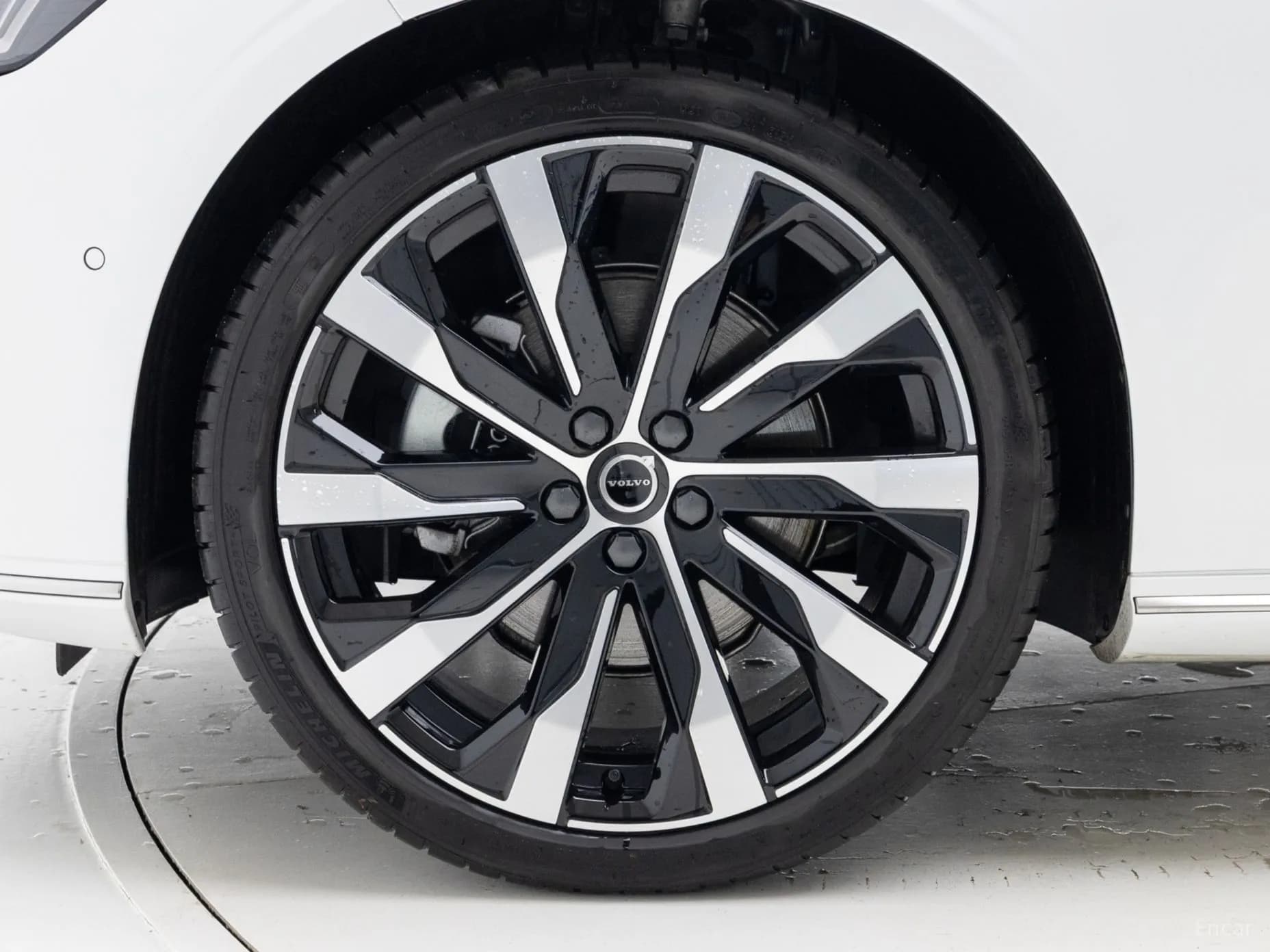 S90