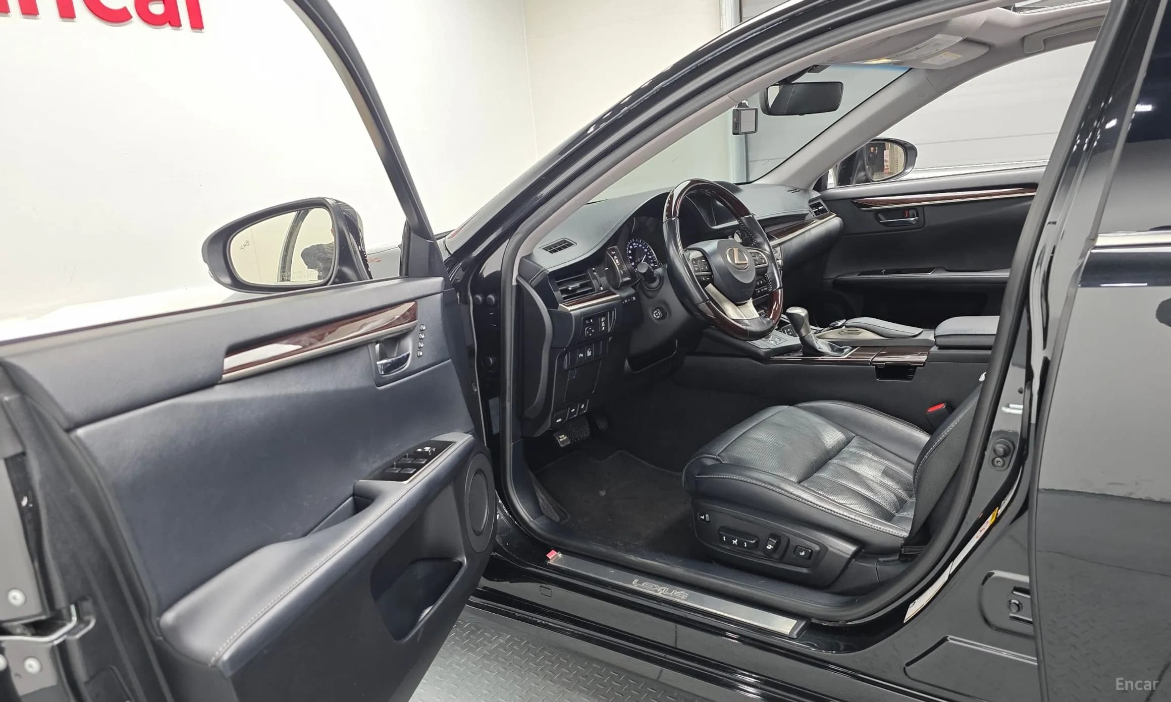 New ES300h