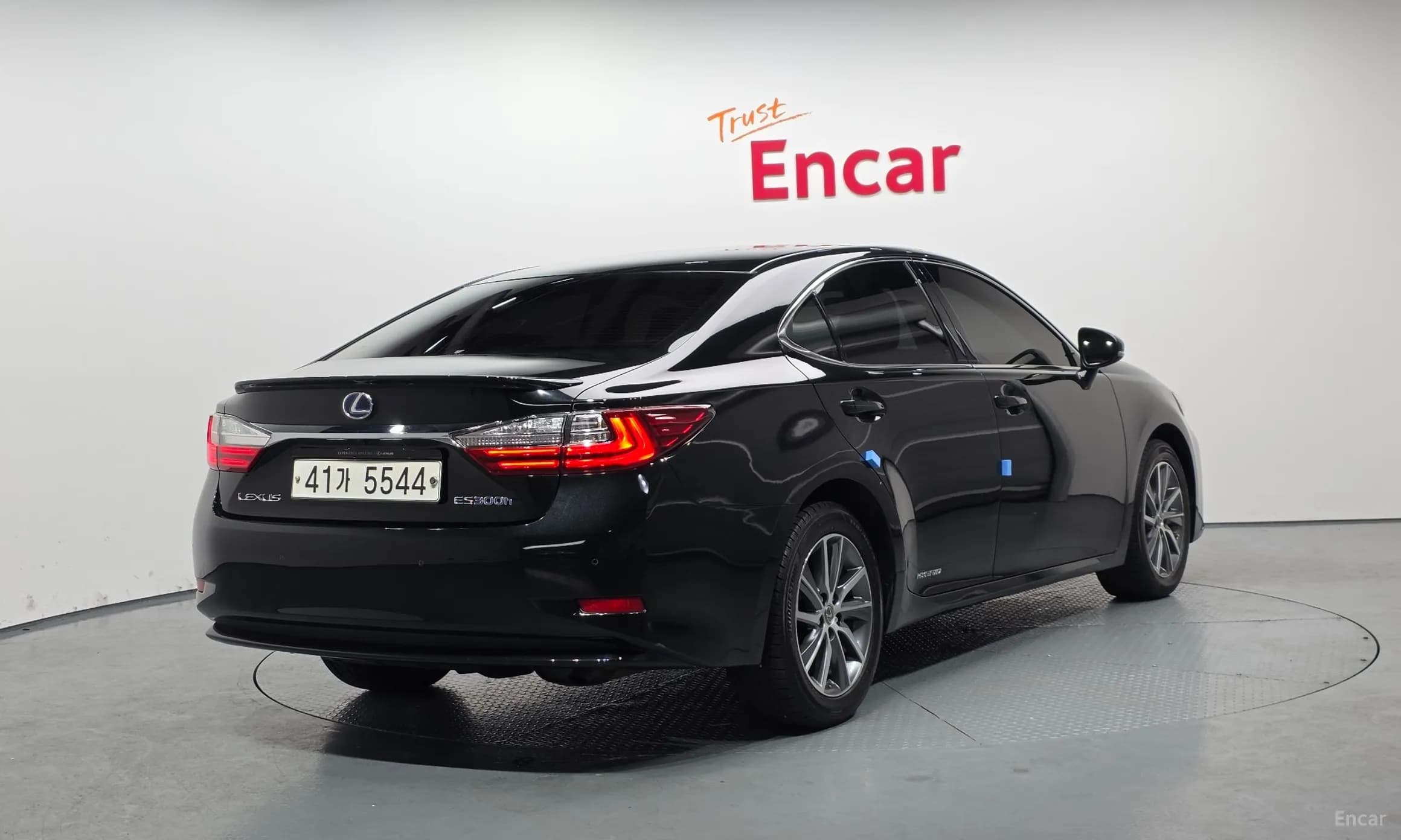 New ES300h
