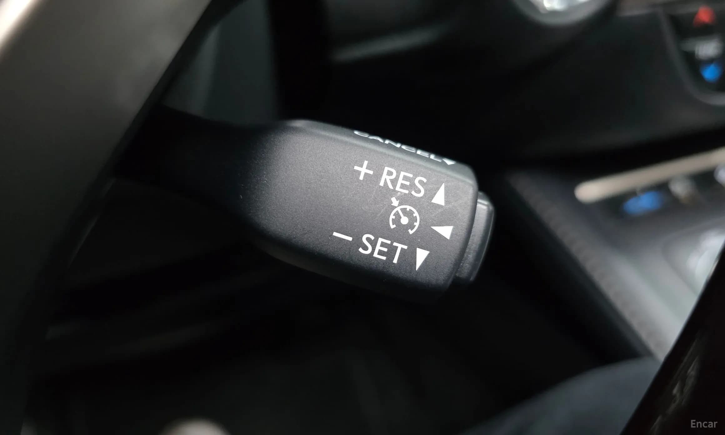 New ES300h