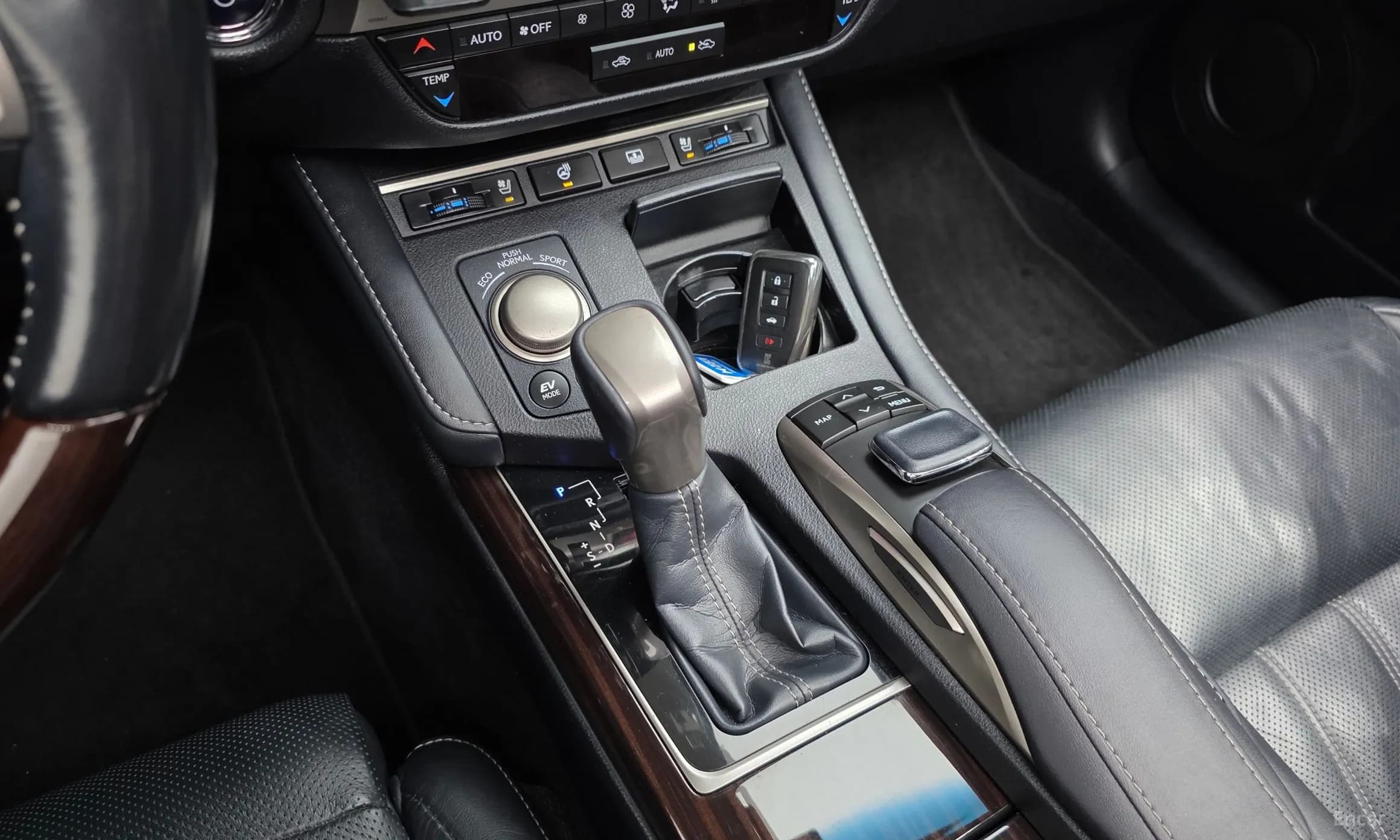 New ES300h