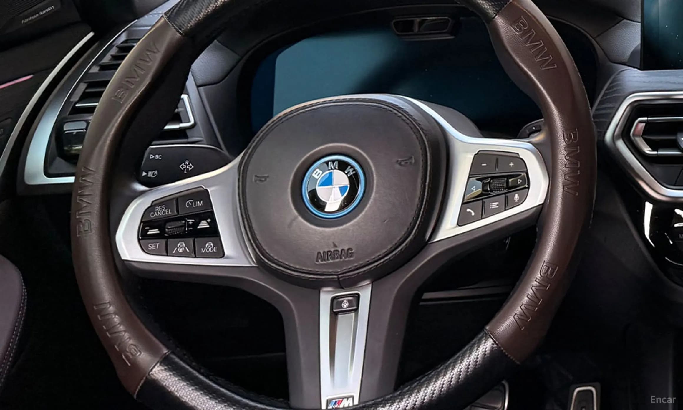 iX3