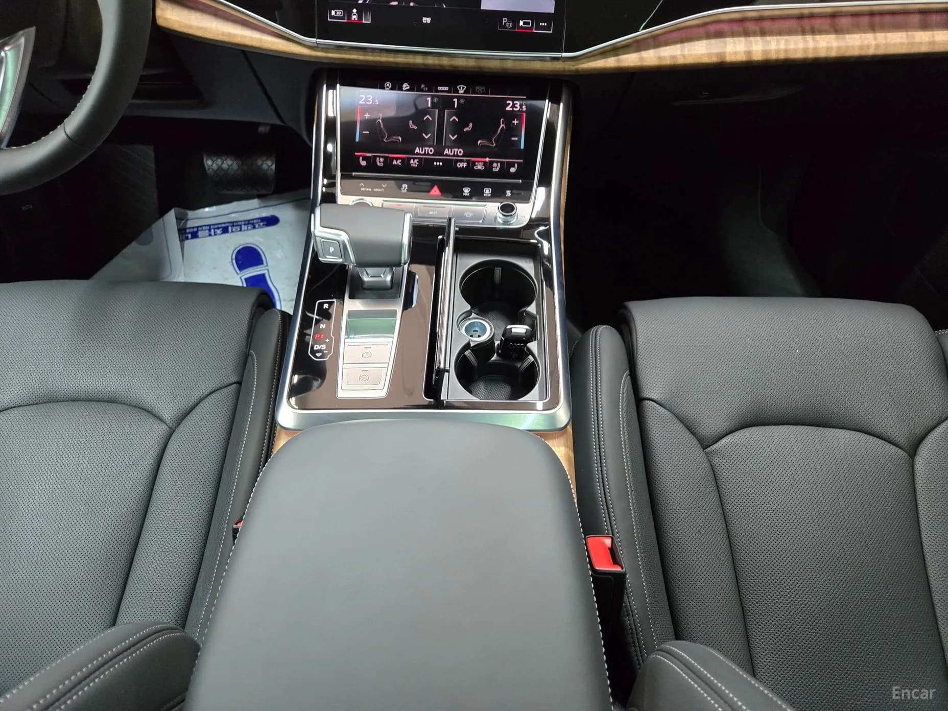 Q7 (4M)