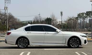 7 Series (G11)