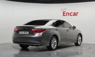 New ES300h