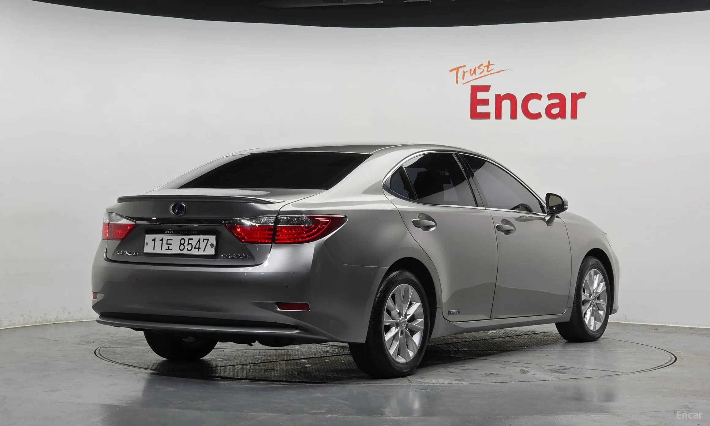 New ES300h