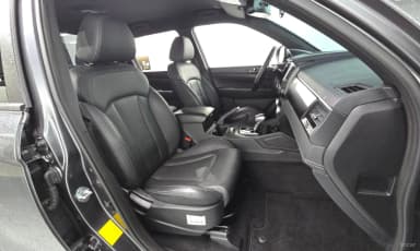 Rexton Sports Khan