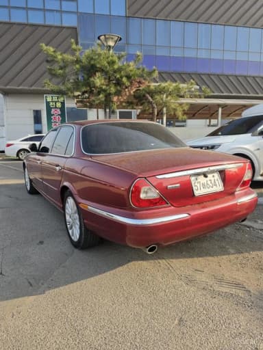 XJ-6