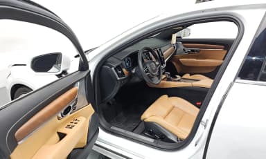 S90
