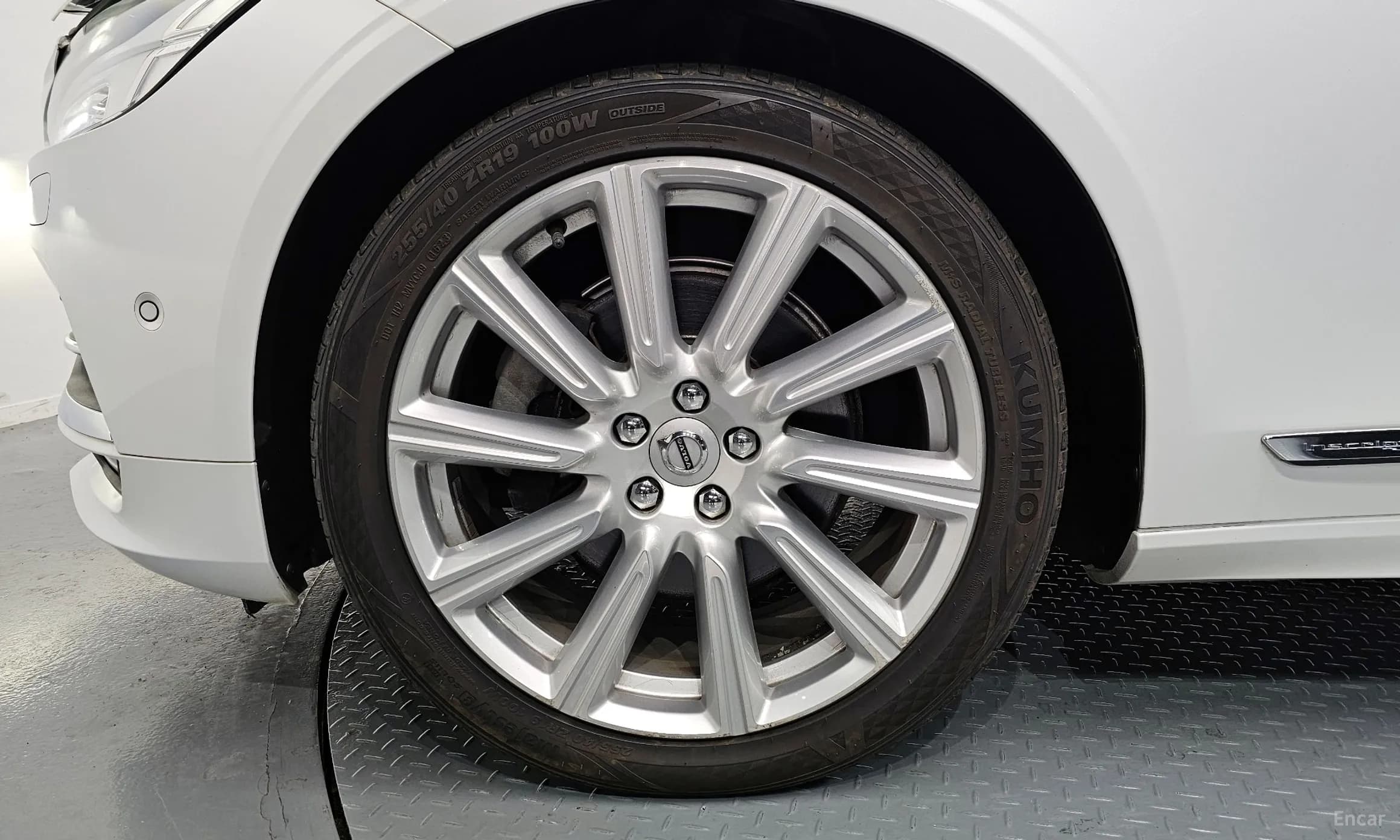 S90