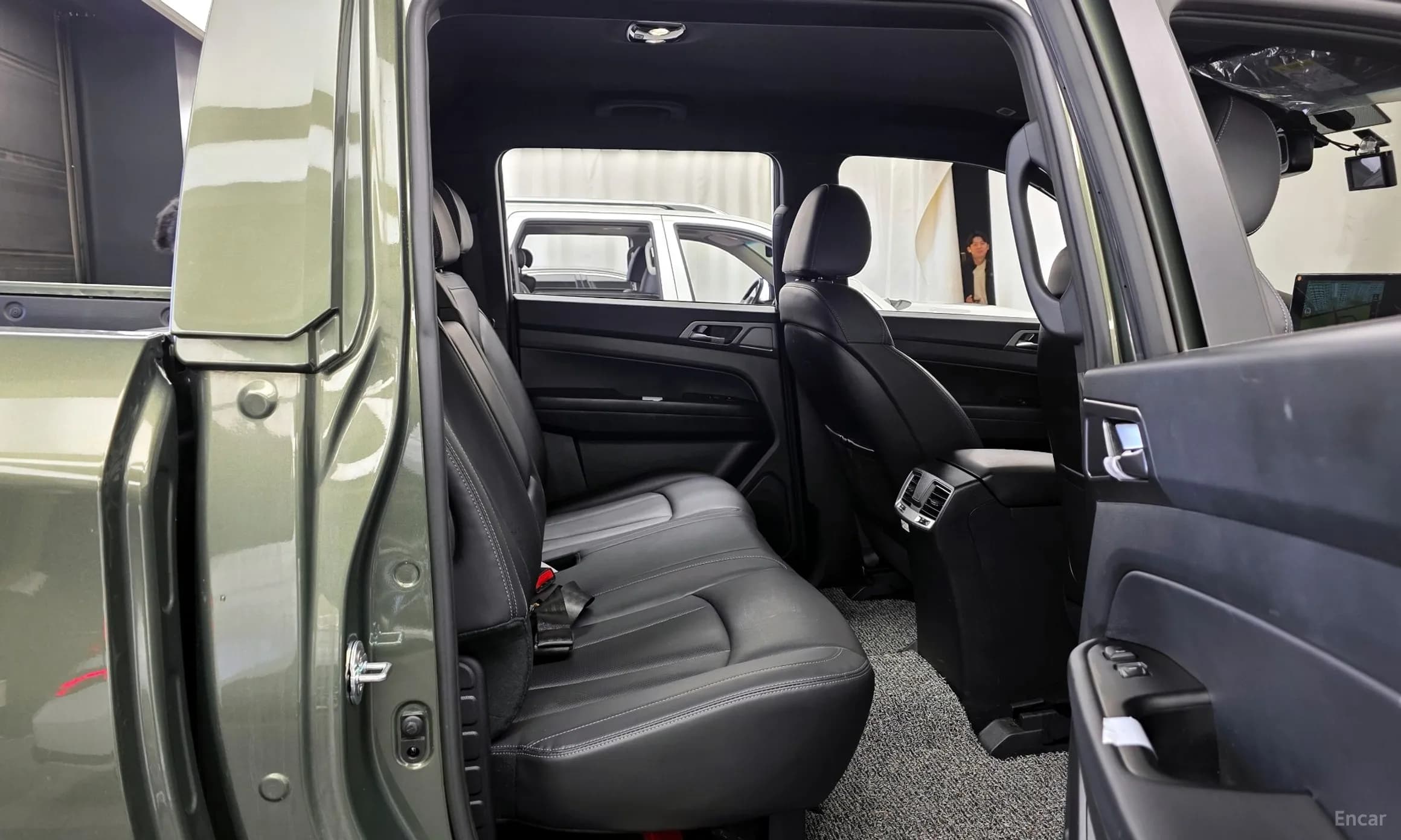 Rexton Sports Khan