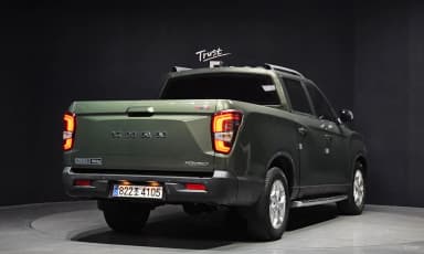 Rexton Sports Khan
