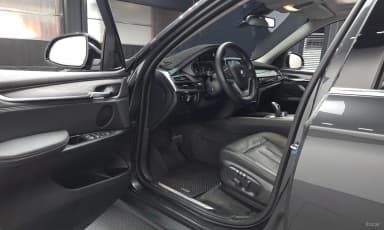 X5 (F15)