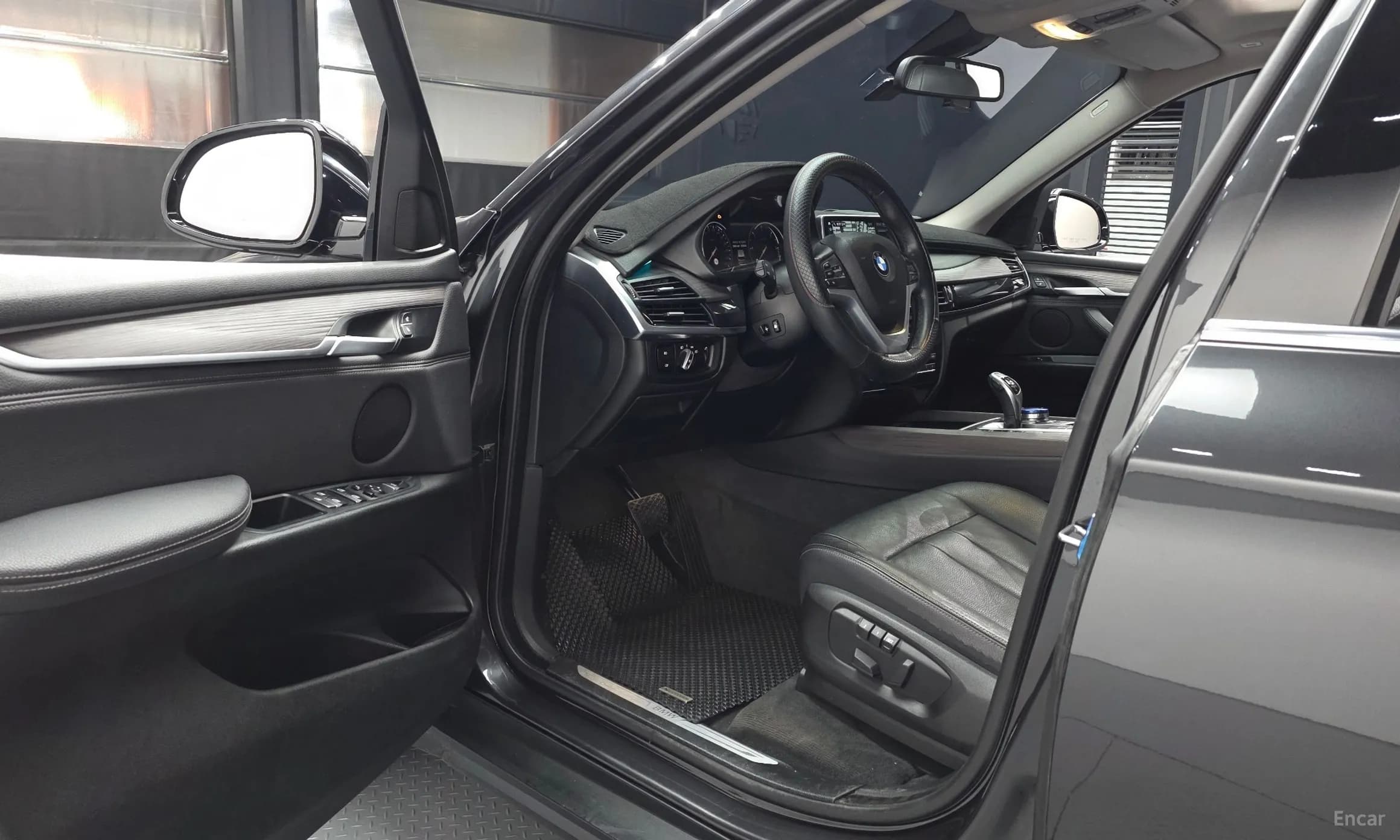 X5 (F15)